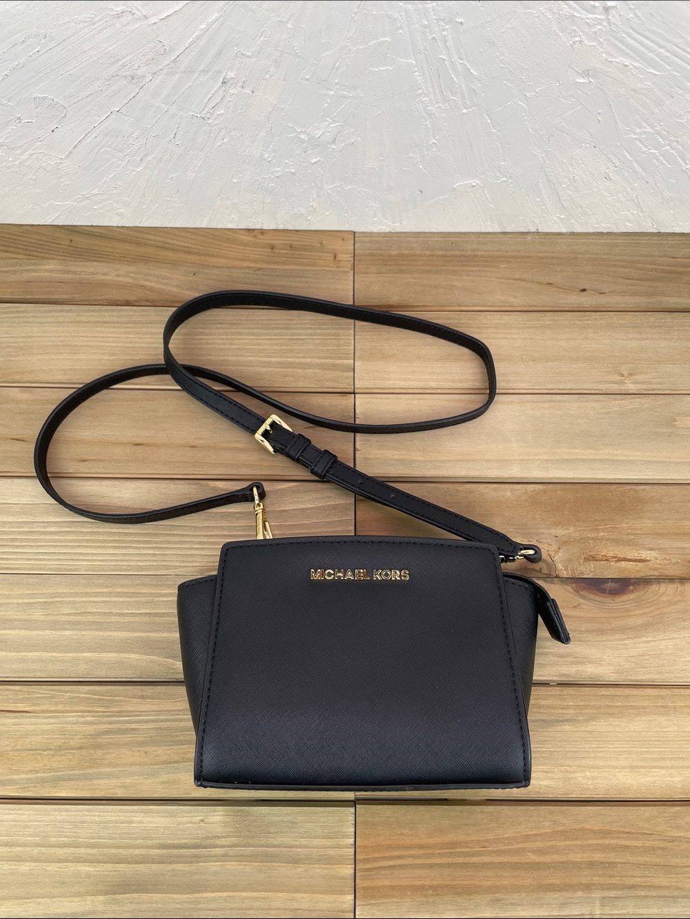 Michael Kors Selma Mini Crossbody Bag